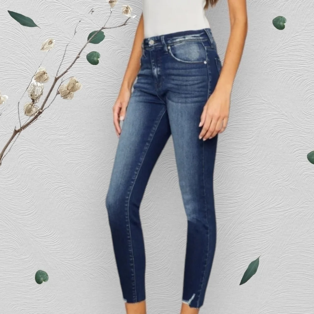 KanCan Juliana Premier High Rise Ankle Skinny size 13 or 30 New with tags